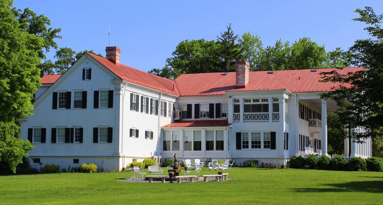 Historic Rosemont Manor Hotel Berryville Exterior photo